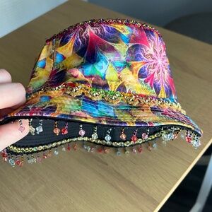 Disco drops bucket hat